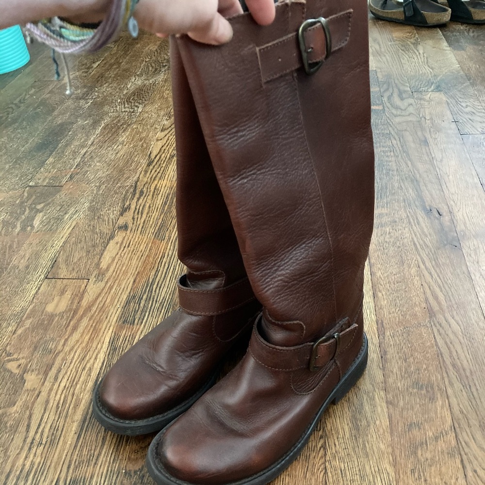 EUC Leather Steve Madden Frencchh brown tall boots 6.5
